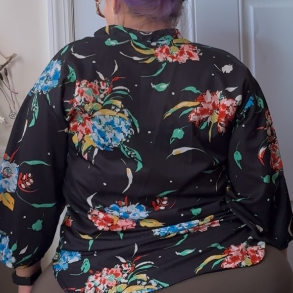 Vintage Homemade Bell Sleeve Black Floral Tunic Top size L - Picture 3 of 4